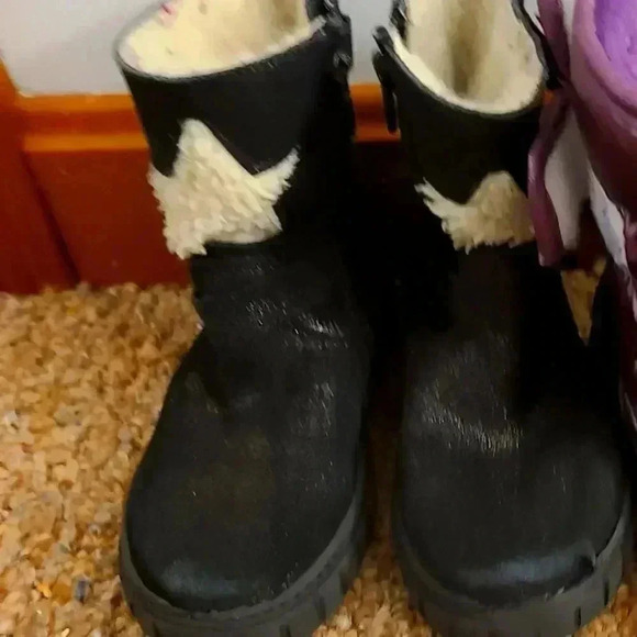 Girls winter Boots  - Picture 2 of 7